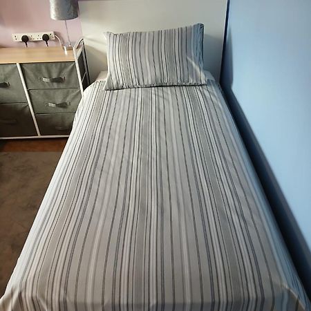 Twin Room In Prescot Homestay Kültér fotó